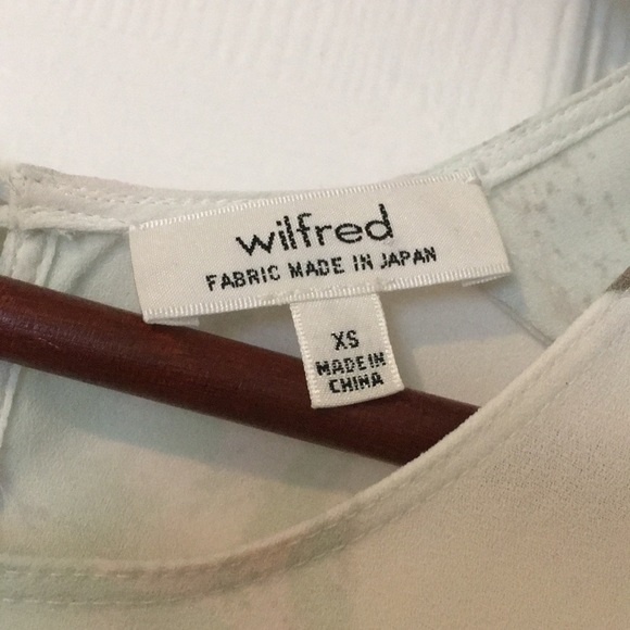 2 for 25 ⭐️⭐️ Aritzia Wilfred tank - Picture 3 of 4